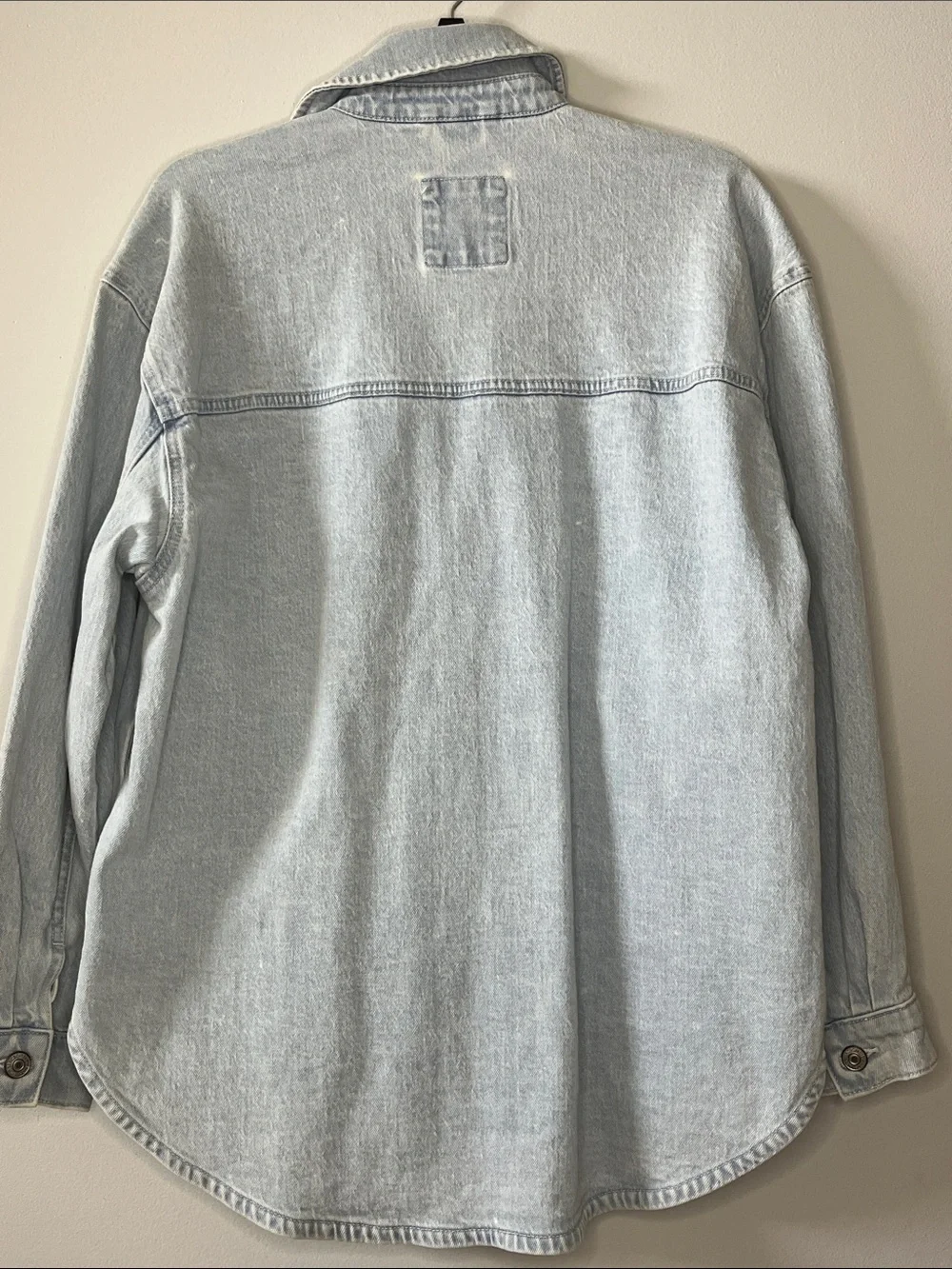 Abercrombie & Fitch Denim Shacket Long Button Down 90’s style Jean layering top - Picture 3 of 6